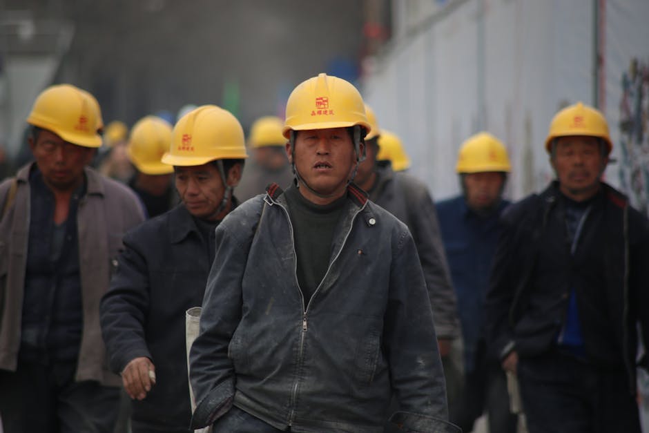 Colombian workers taking walking breaks outdoors